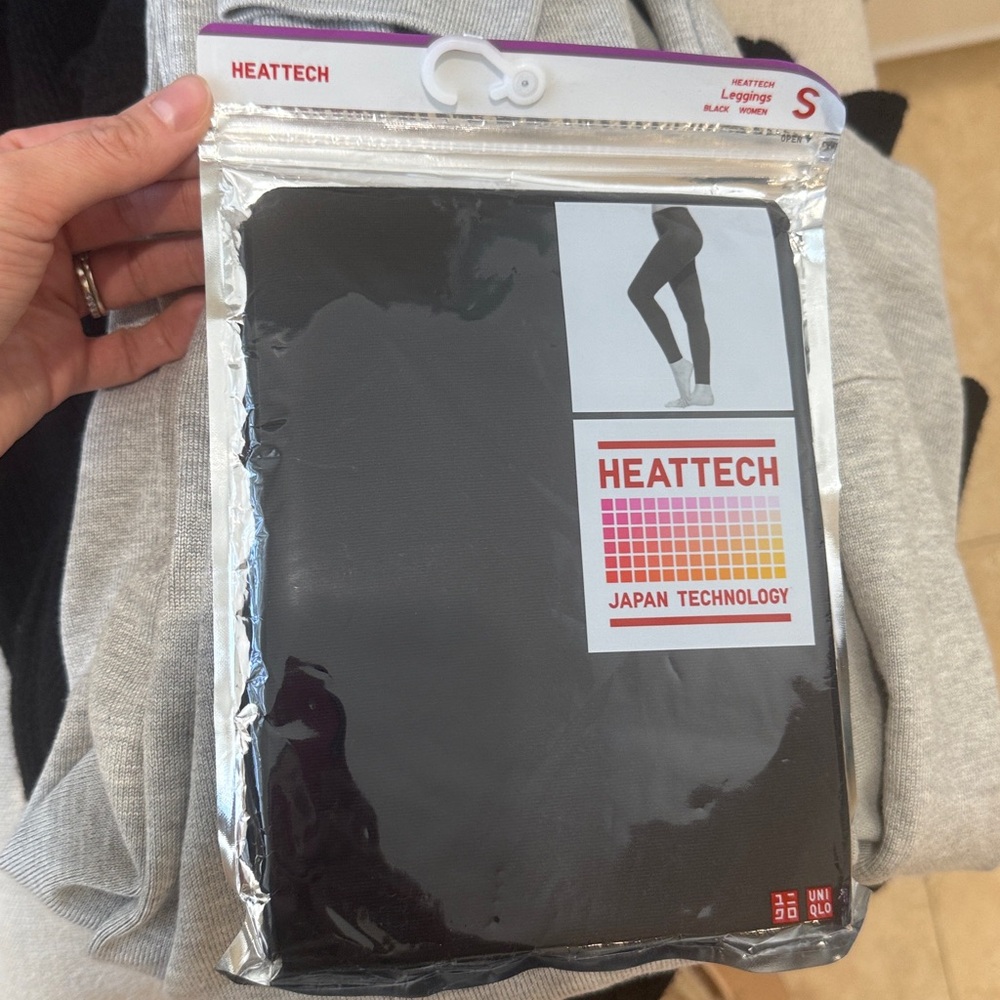 UNIQLO HEATTECH LEGGINGS BLACK SMALL NWT